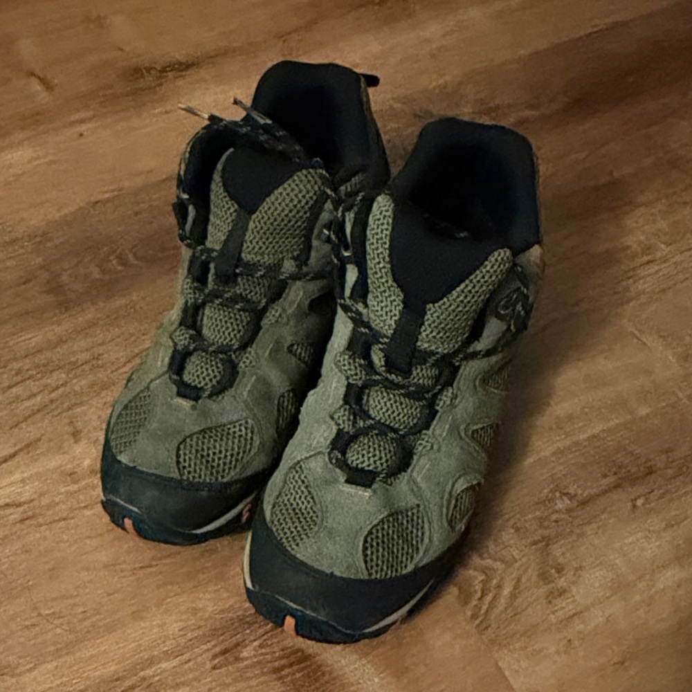 Merrell Hiking boots. Men size 8